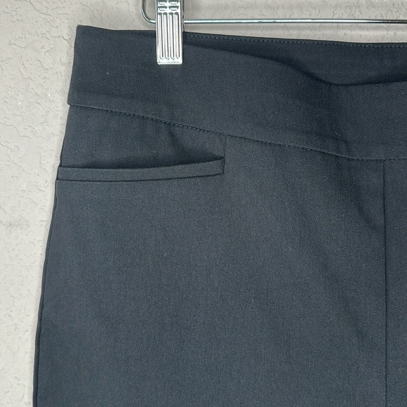 Chicos Black Perfect Stretch Josie Pull On Pedal Pushers Size Chico's 1 / US 8 - Picture 3 of 13